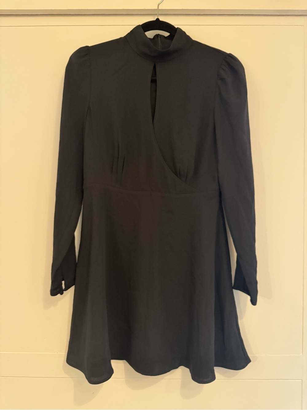 Wilfred ARITIZA black crepe long sleeve dress